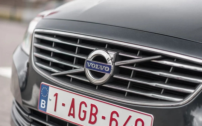 Volvo V70 cena 49999 przebieg: 185342, rok produkcji 2016 z Końskie małe 781